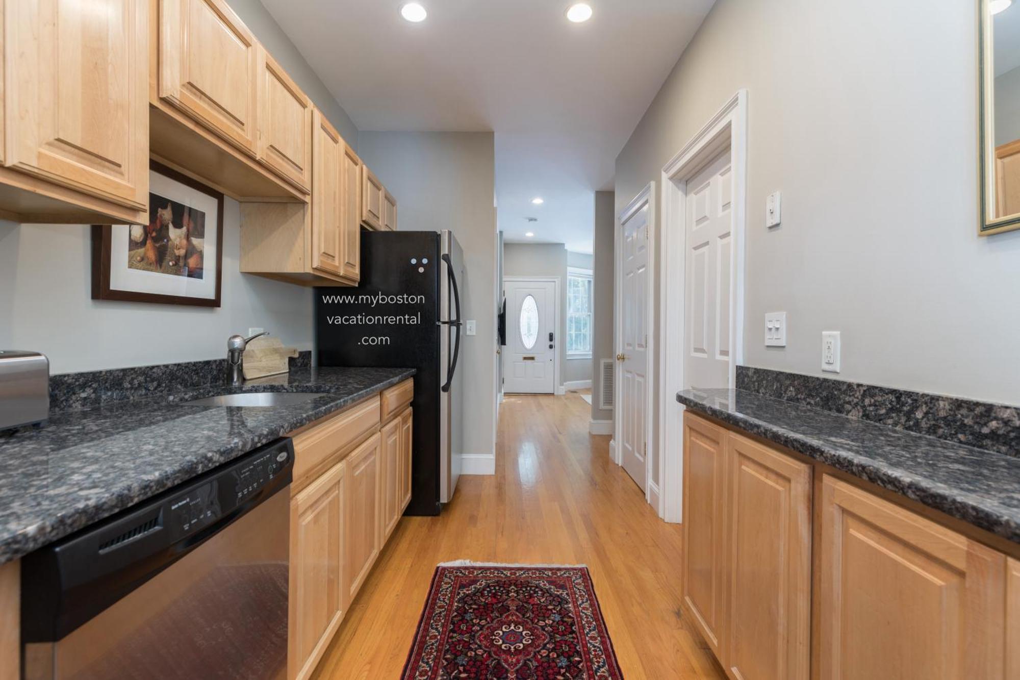 Sunny Convenient Home W/ Private Patio! Easy Walk To Everything! Boston Exterior foto